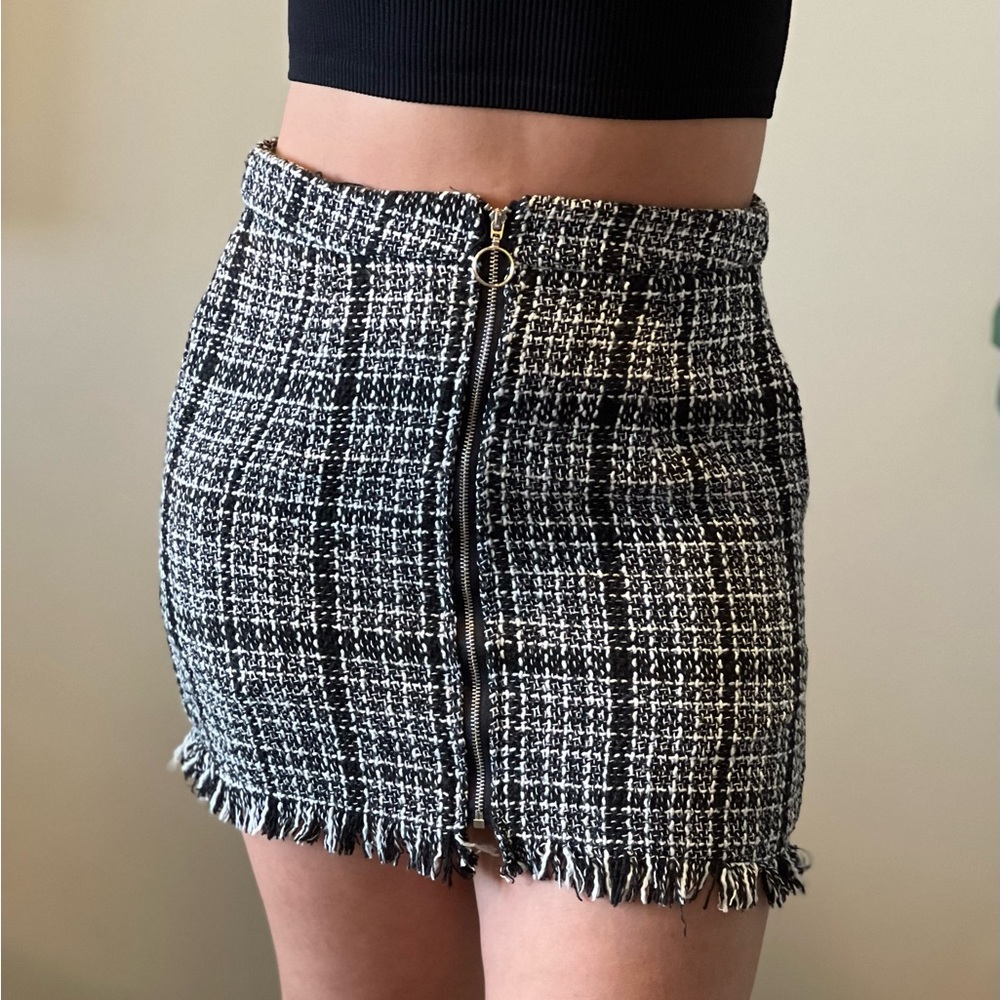 MINI SKIRT